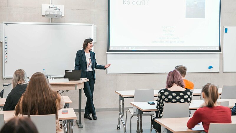 Neapstājies pie sasniegtā - turpini studijas maģistrantūrā!