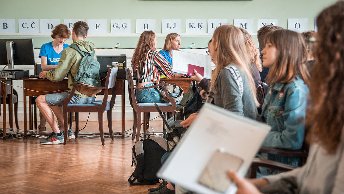 Pieteikumu apstiprināšana Latvijas Universitātē. Foto: Toms Grīnbergs, Latvijas Universitāte.