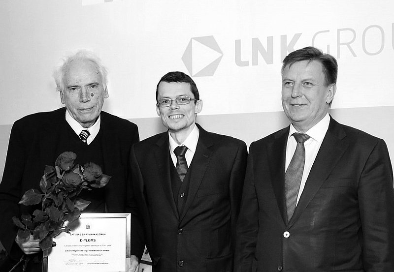First-time award of a scholarship dedicated to the memory of Doctor of Physics Kaspars Ērglis 