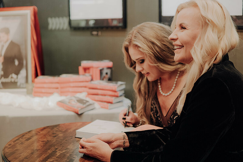 Mērija Elizabete Kalniņa, a scholarship holder of the UL Foundation, publishes her second book
