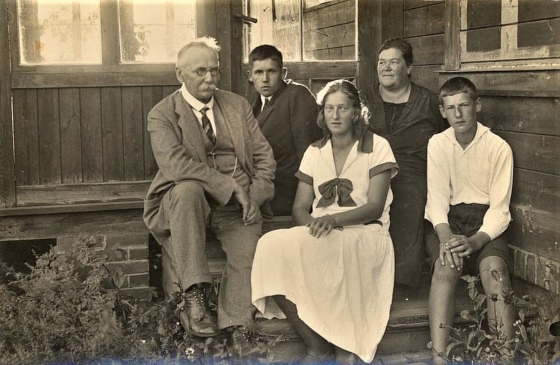 PATRON OF THE MONTH. The Felsbergs Family Contribution to the UL and Advancement of Humanitarian Science