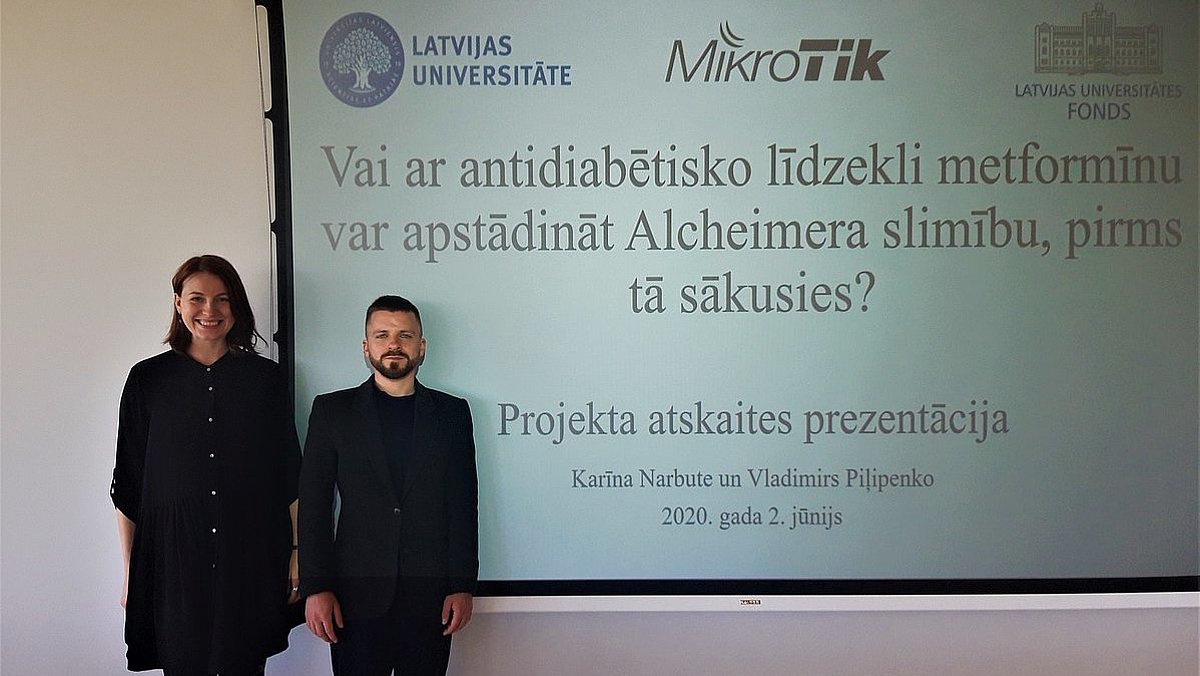 Projekta dalībnieki, LU Medicīnas fakultātes Farmakoloģijas katedras pētnieki Msc. pharm. Karīna Narbute un Dr. med. Vladimirs Piļipenko. Foto no personīgā arhīva.